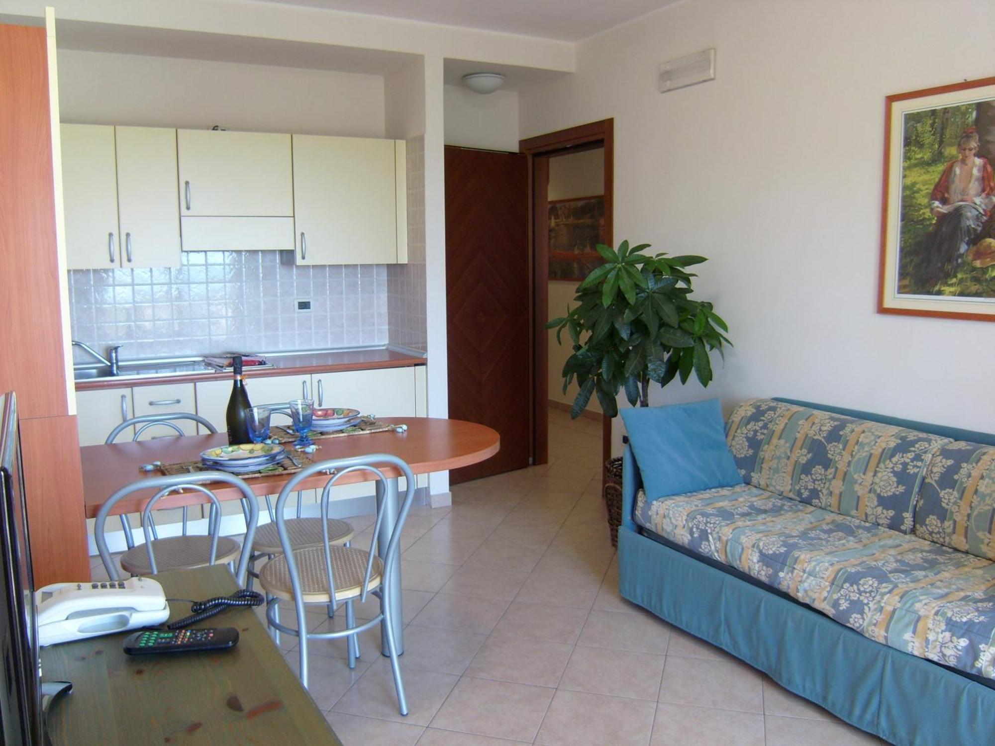 Residence Torre Del Mar Alba Adriatica Ruang foto